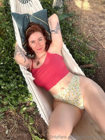 Alic / adorable_alice nude photo #2