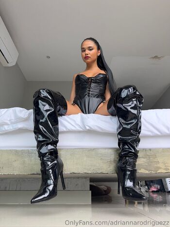 Adrianna / adriannarodriguezz nude photo #29