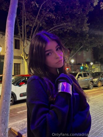 Adrianna / adriannaswg nude photo #2