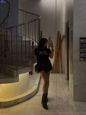 Adrianna / adriannaswg nude photo #6