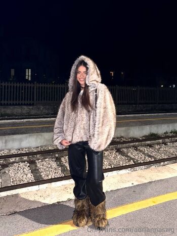 Adrianna / adriannaswg nude photo #24