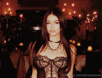Adrianna / adriannaswg nude photo #29