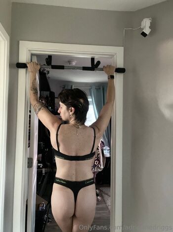 Yo Adrienne Drigg / adriennedriggs nude photo #8