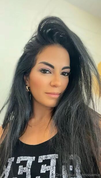 Ami / adrixfree nude photo #4