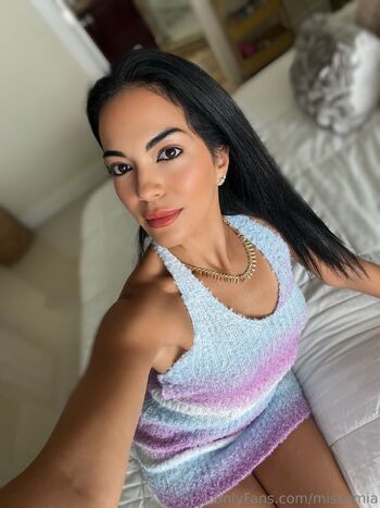 Ami / adrixfree nude photo #9