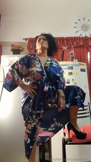 SILVER PUSSY GRANNY ADRYANNA / adryannax nude photo #4