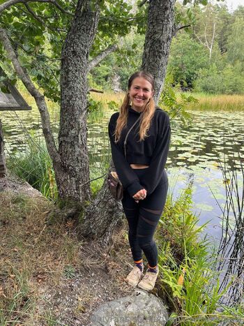 Bell / adventureswithbella / bellaadventure_ nude photo #35