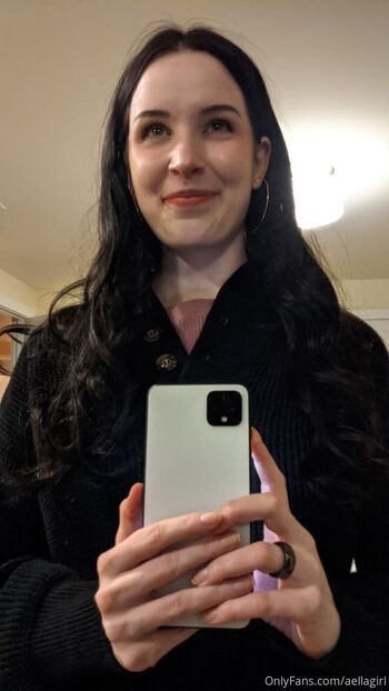 Aellagir / aellagirl nude photo #3