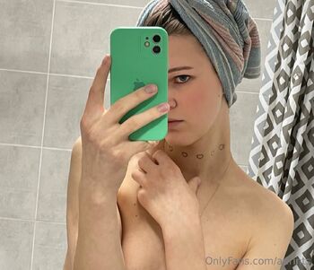 Aeri / aerints nude photo #22