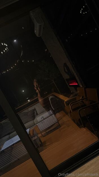 Justine / afrokeik nude photo #30