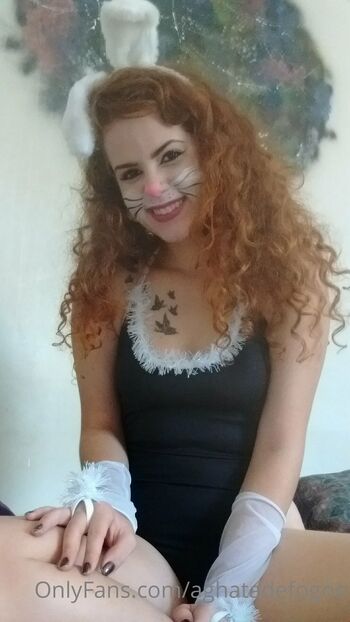 Ághat / aghatadefogoo nude photo #12