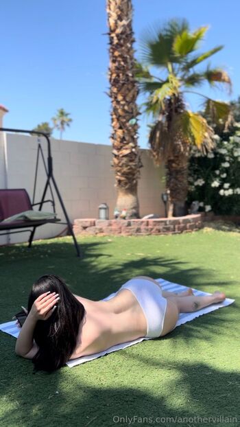 Ver / agodamndelight nude photo #3