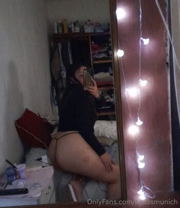 AVAILABLE NOW / agussmunich nude photo #2