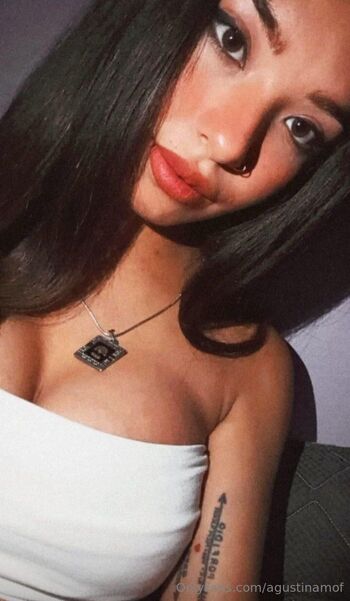 Agusstina / agustinamof nude photo #1