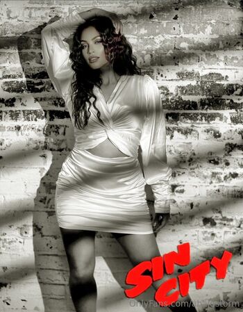 Sexy / ahalestorm nude photo #31