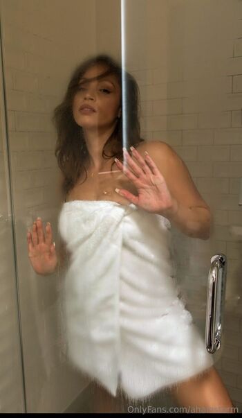 Sexy / ahalestorm nude photo #32