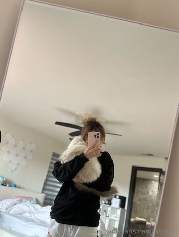 AHRA RE / ahrarei nude photo #17