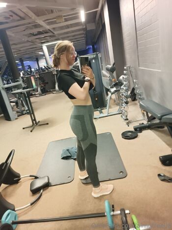 Aimufreeli / aimufreelia nude photo #3