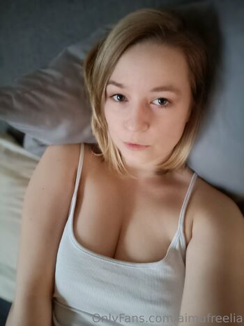 Aimufreeli / aimufreelia nude photo #10