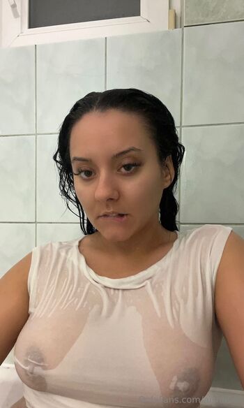 Aisha / aishabal nude photo #5