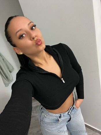 Aisha / aishabal nude photo #24