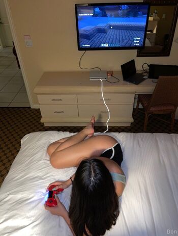 Aishah Sofe / aishahsofey nude photo #38