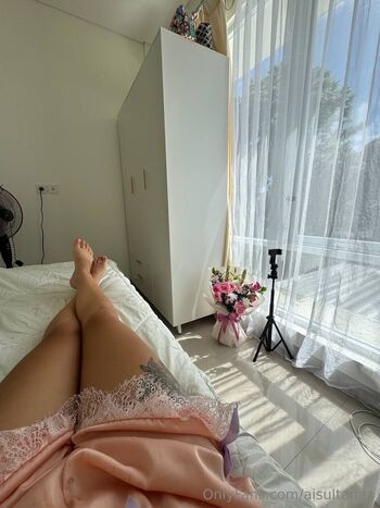 Aisu Busty Queen / aisultanax / aisultanaonly nude photo #9