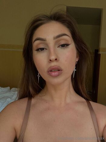 Aisu Busty Queen / aisultanax / aisultanaonly nude photo #10