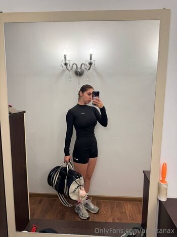 Aisu Busty Queen / aisultanax / aisultanaonly nude photo #12