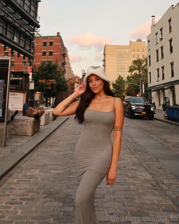 Aj / aja.xo nude photo #30