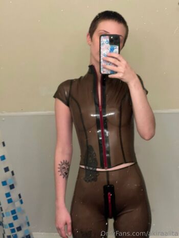 kiki / akiraalita nude photo #3