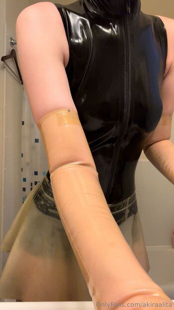 kiki / akiraalita nude photo #18