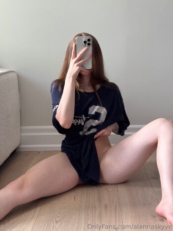 Alanna Sky / alannaskyye / alannalaliberte / allyskye nude photo #39