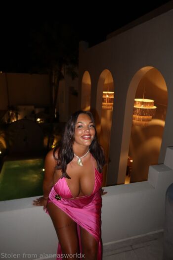 Alanna bab / alannasworldx nude photo #3