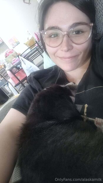 Ann / alaskamilk nude photo #1