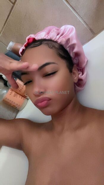 alayjhas_plane / alayjhasworld / alayjhas_planet nude photo #1