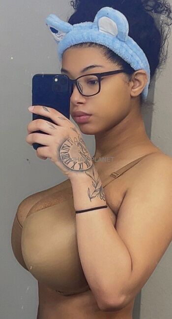 alayjhas_plane / alayjhasworld / alayjhas_planet nude photo #11