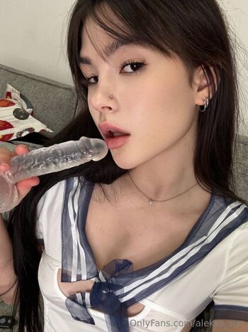 Alexa / aleksa_sun nude photo #17