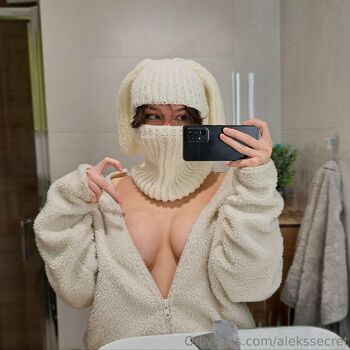 Aleks / alekssecret nude photo #3
