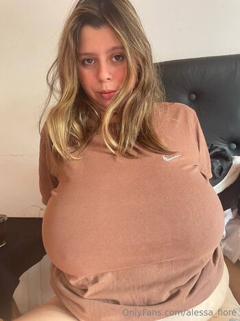 Aless / alessa_fiore nude photo #16