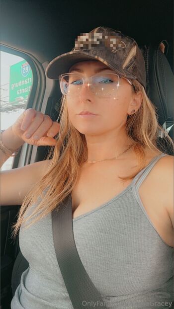 AlessaGrace / alessagracey nude photo #1