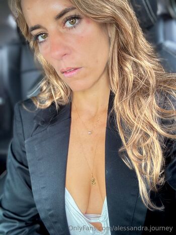 Alessandr / alessandra.journey nude photo #11