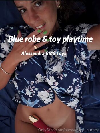 Alessandr / alessandra.journey nude photo #28