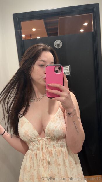 Alessia Brook / alessia_brooks12 nude photo #9