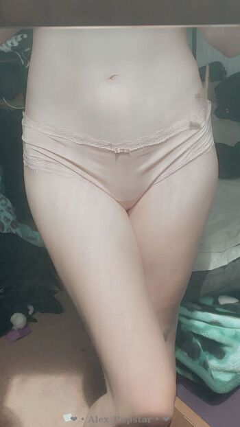 𝐀𝐥𝐞𝐱 𝐋𝐢𝐥𝐥𝐲 / alex_pupstar nude photo #9