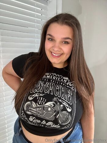 Alexandra Leig / alexandraleighxx nude photo #2