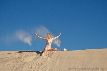 Alex Sa / alexandrathorn / missalexthorn / dildodorothy nude photo #1