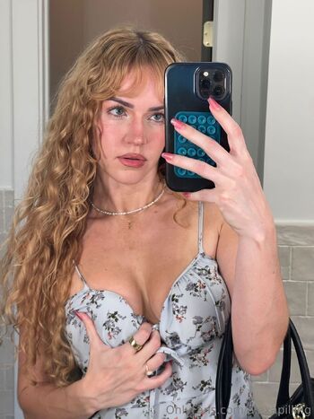 Alexa Pillin / alexapilling nude photo #23