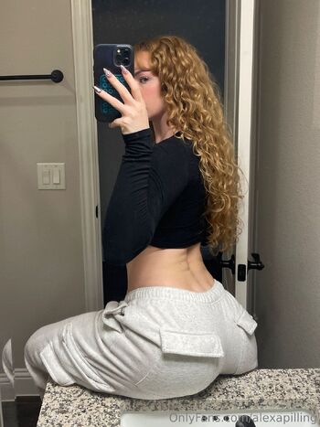 Alexa Pillin / alexapilling nude photo #36
