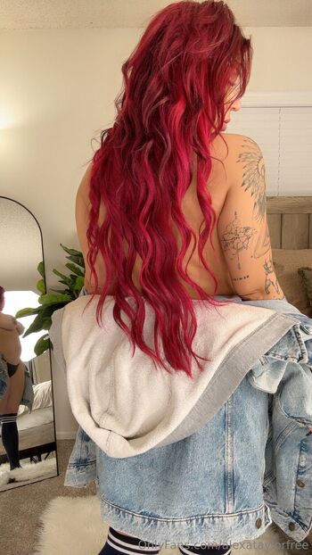 MOMMY LE / alexataylorfree nude photo #1